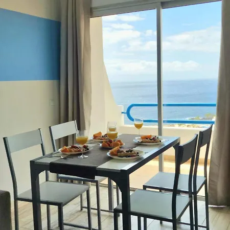 Будинок відпочинку Lovely Blue With Ocean View And Pool, Paraiso 918 *